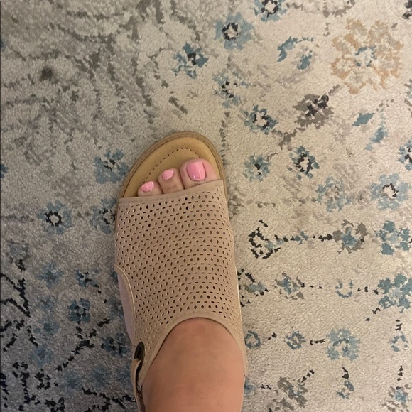 Blowfish Malibu Tan Slingback Sandals - Picture 7 of 7